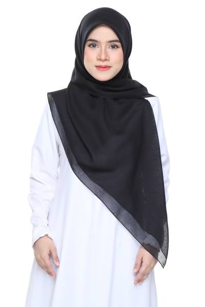 Bawal Ainaa in Black