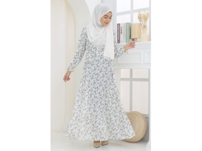 Pretty Dress in Windy 
