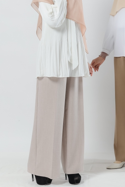 Irene Pocket in Almond