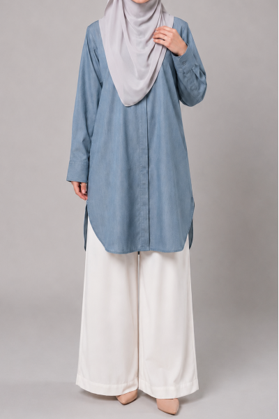 Eva in Sky Blue